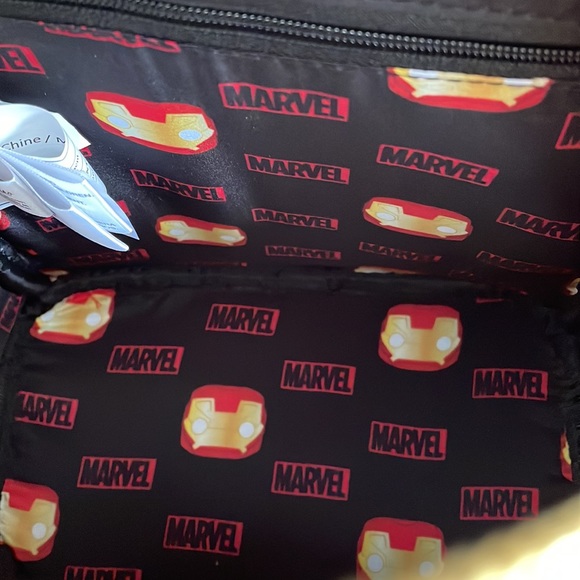 Disney Loungefly medium sized backpack - Picture 9 of 10